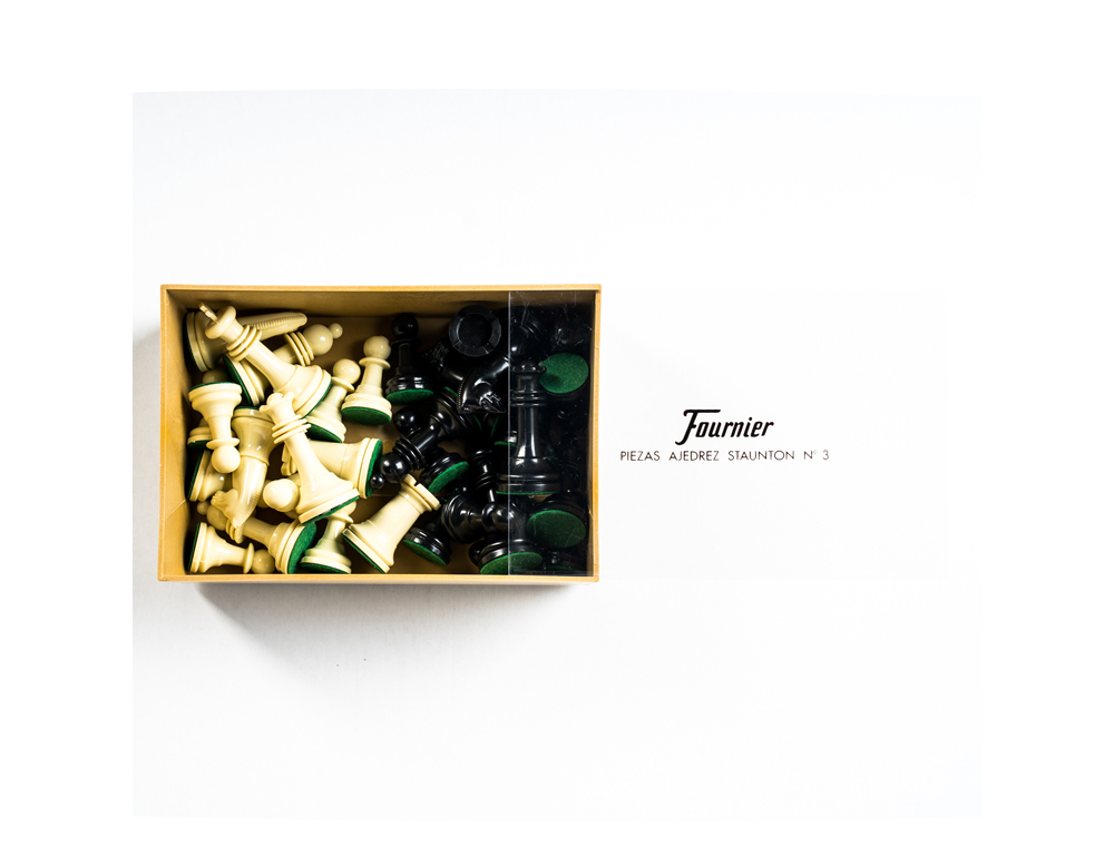HERACLIO FOURNIER - JUEGO FICHAS AJEDREZ PLASTICO CAJA PLASTICO (Ref.6581)