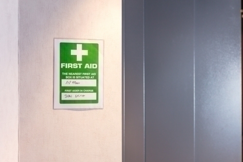 TARIFOLD - FUNDA PORTA CARTELES KANG EASY LOAD A4 REMOVIBLE PAQUETE de 5 (Ref.194773)