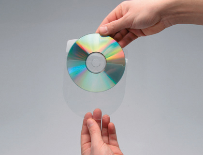 [2046170] Q-CONNECT - FUNDA AUTOADHESIVA PARA CD CON SOLAPA PACK DE 10 UNIDADES (Ref.KF27032)