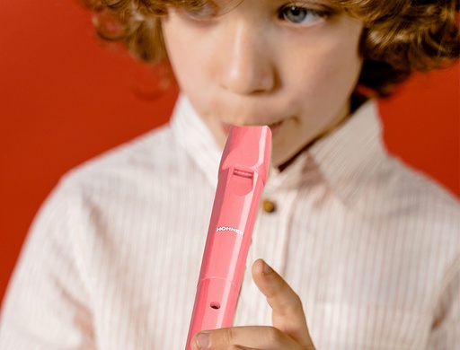 HOHNER - FLAUTA 9508 COLOR CORAL FUNDA VERDE Y TRANSPARENTE (Ref.B95084CO)