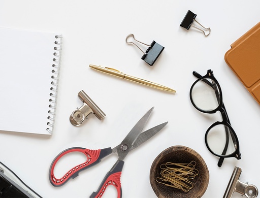 LIDERPAPEL - TIJERA TITANIO HOJA CURVA 16,5 CM FALICILIDAD CORTE Y DURABILIDAD INCLUYE FUNDA (Ref.TI14)