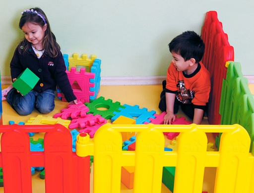 SUMO DIDACTIC - VALLA PLASTICO 6 PIEZAS COLORES SURTIDOS 60 X 80 CM DIAMETRO 150 CM (Ref.890)