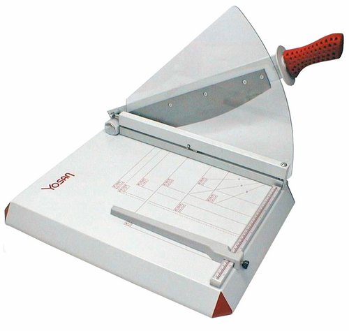 YOSAN - CIZALLA de PALANCA 35 PISON AUTOMATICO
Corte: Longitud 380mm y capacidad 40h (Ref.1520CIZ35)